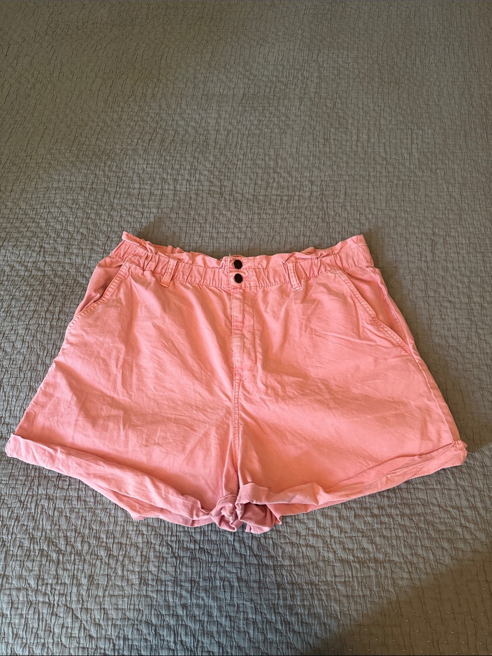 Universal Thread Stretch Waist Rolled Shorts